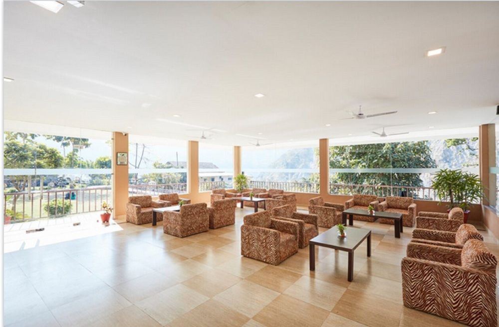 Hotel Sterling Corbett Garjia Esterno foto